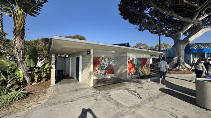 Main-Beach-Moving-To-Laguna-Beach-22