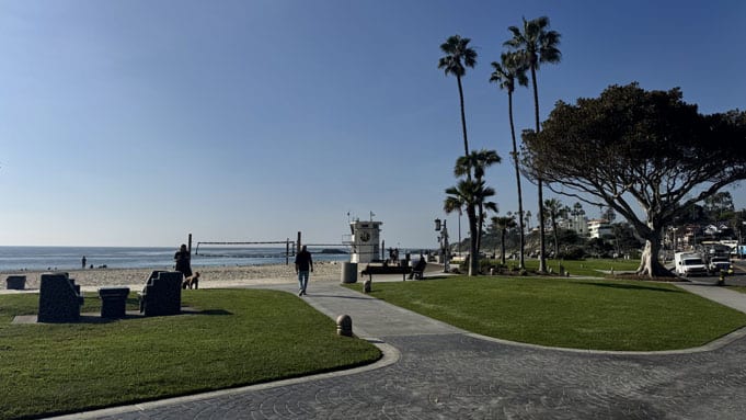 Main-Beach-Moving-To-Laguna-Beach-6