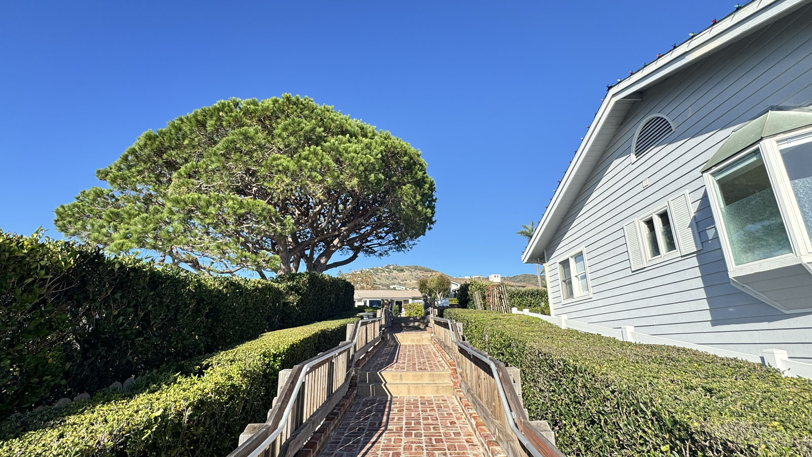 Three-Arch-Bay-Gallery-9-min