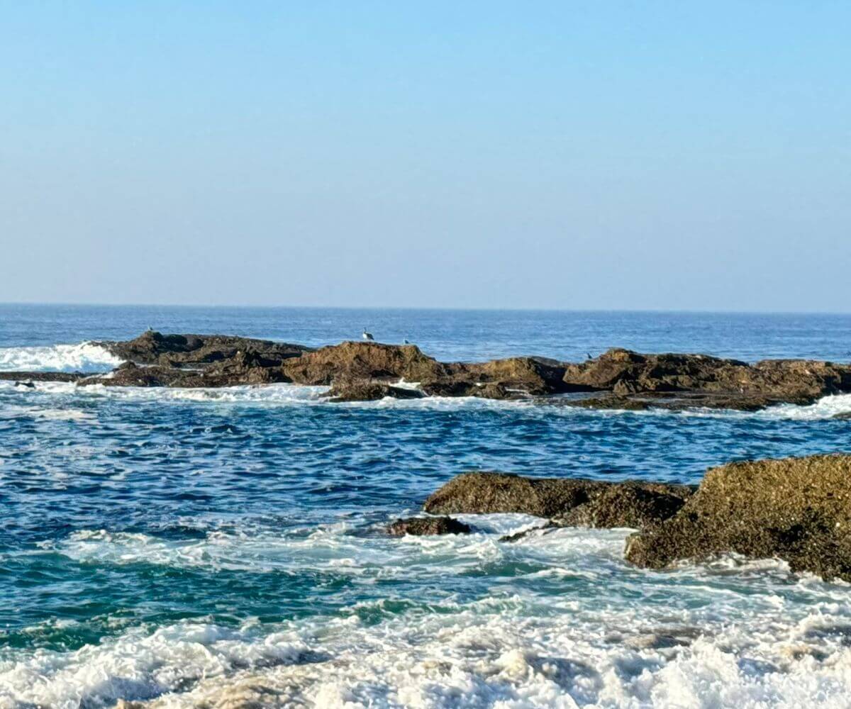 Goff Cove Beach 5 Waves wrapping around the Goff Island rock formation at Goff Cove in Laguna Beach